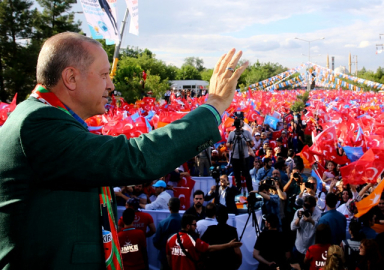 Erdoğan Diyarbakır'da: Biz yaparız, HDP yıkar!