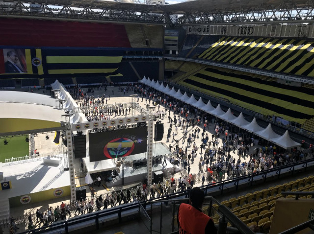 fenerbahce-de-tarihi-kongre-basladi-ali-koc-la-10910595_8274_m