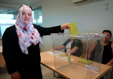 24 Haziran'ın ilk oyları kullanıldı