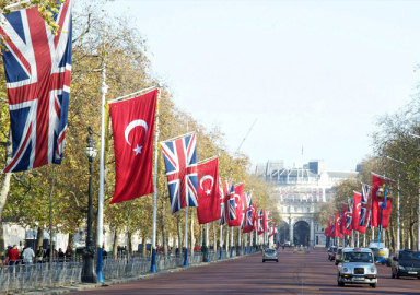İngiltere, Türklere yeniden süresiz oturma izni veriyor