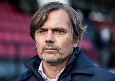 Cocu Fenerbahçe'nin başına geçiyor