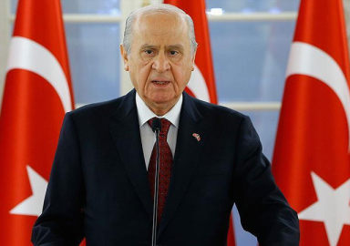 Bahçeli: Davutoğlu'nun yaptığı hataları yaparlarsa her şey biter