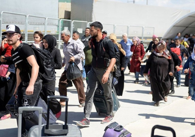 Suriyelilerin Türkiye'ye dönüş süresi uzatıldı