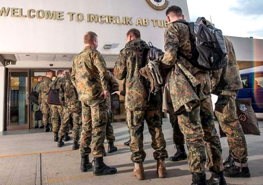 ABD'li komutan: İncirlik’ten ayrılmayız