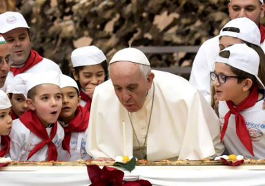 Papa'dan çocuk istismarı itirafı