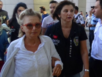 Nazlı Ilıcak FETÖ'yü sattı: Ben Atatürk kadınıyım!