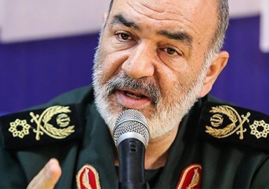 İran'dan İsrail'e tehdit: Yüzme öğrensinler!