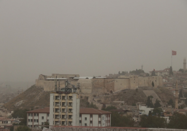 Meteoroloji uyardı: Zorunlu olmadıkça dışarı çıkmayın!