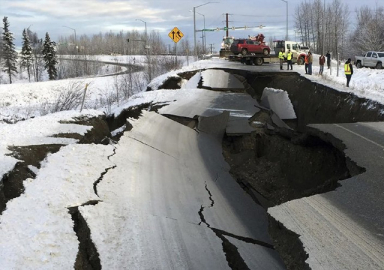 Alaska'da 7 büyüklüğünde deprem