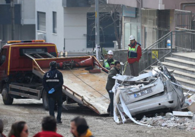Kartal'daki çöken binada enkaz kaldırma çalışmaları sona erdi