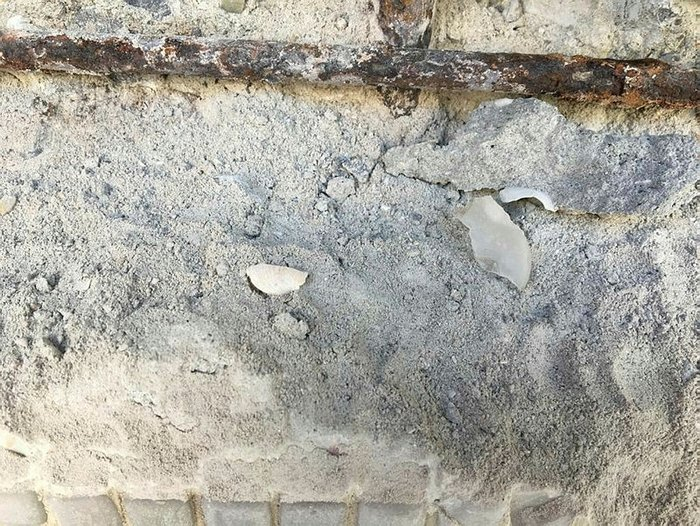 0x0-kartalda-coken-binanin-enkazindaki-deniz-kabuklari-goruntulendi-1549878933148