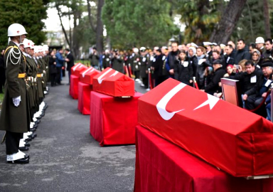 Düşen helikopterde şehit olan 4 asker için tören! Şehit askerlere son veda