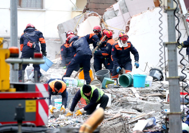 Kartal'da çöken binayla ilgili flaş gelişme: 4 gözaltı!