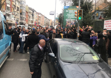 Üsküdar'da seçim kurulu önünde kavga