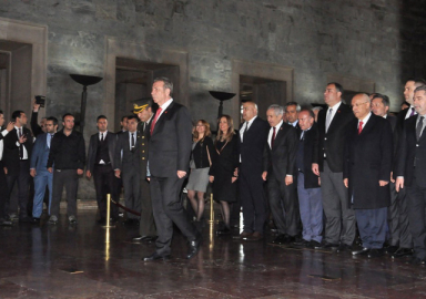 Yavaş, Anıtkabir'i ziyaret etti: Ankara için söz verdi