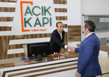 Valilik ve kaymakamlıklarda hayata geçirildi: Açık Kapı bürolarına 104 bin başvuru