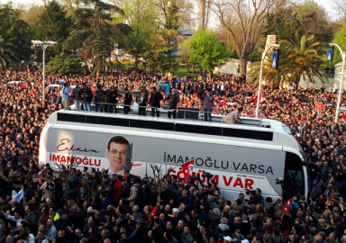 İmamoğlu, görev devir teslimi için Saraçhane'de