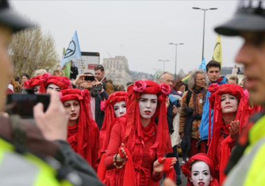 Londra'da 600'den fazla protestocu gözaltına alındı