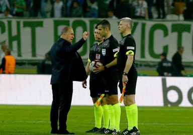 Fatih Terim hakemlerle tartıştı