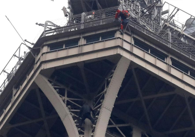 Eyfel kulesi tahliye edildi