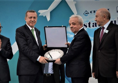 Mehmet Cengiz'e 400 milyonluk boşanma davası!