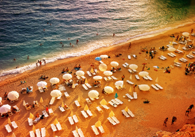 Antalya'da Suriyelilere plaj yasağına veto geldi