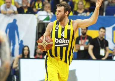 Fenerbahçe kazandı! Müthiş final son maça kaldı