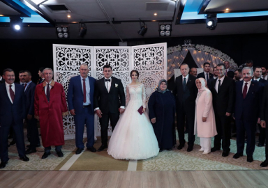 Şampiyon güreşçimiz Rıza Kayaalp dünyaevine girdi