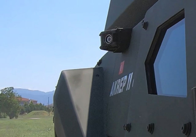 Türkiye'nin ilk elektrikli zırhlı aracı tanıtıldı!