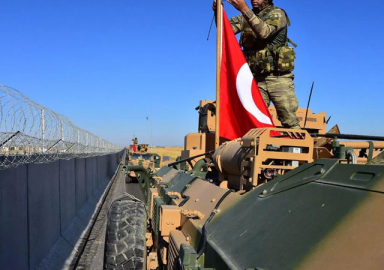 Bloomberg: Türk askeri Fırat'ın doğusuna girdi!