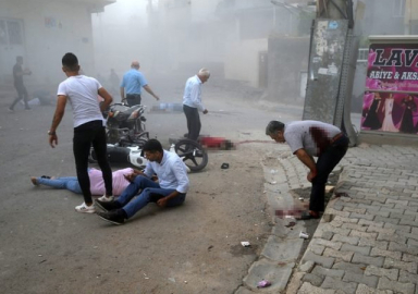 YPG'li teröristler Nusaybin'de sivilleri vurdu
