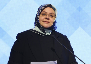 Bakan Selçuk'tan çalışan annelere destek!