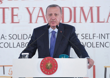 Erdoğan: Özgürlüğü size ve bize çok görüyorlar