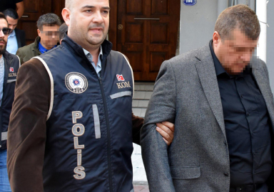 60 mağazası bulunan optikçi ve yönetim kurulu üyeleri gözaltına alındı