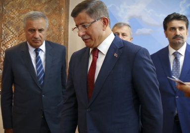 Ahmet Davutoğlu yeni parti kurdu: Gelecek Partisi