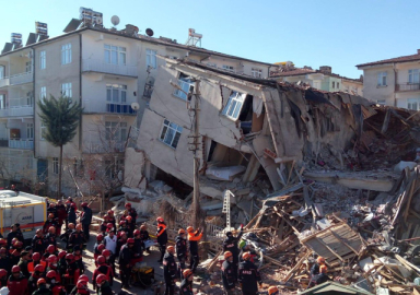 Elazığ ve Malatya için toplanan yardım 90 milyon lirayı geçti