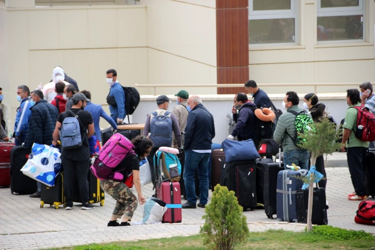 katar-dan-getirilen-166-kisi-kirikkale-de-13093235_amp