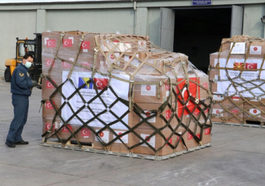 Türkiye'den 5 ülkeye daha korona yardımı