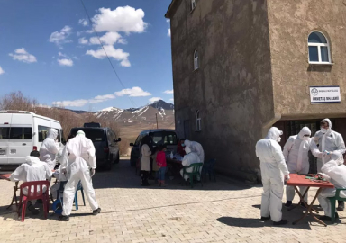 Muhtarın koronavirüs vakalarını gizlediği mahallede sayı artıyor