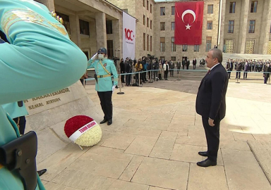 Anıtkabir'de 23 Nisan töreni