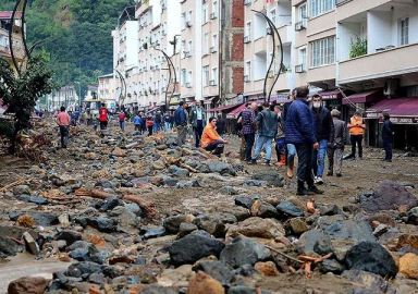 Giresun'daki selde hayatını kaybedenlerin sayısı 4'e yükseldi