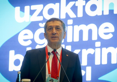 Bakan Selçuk'tan 'uzaktan eğitim' açıklaması