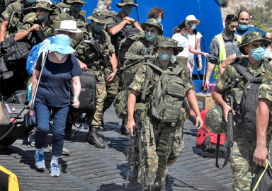 Yunanistan'dan yeni tahrik: Meis Adası'na asker çıkardılar