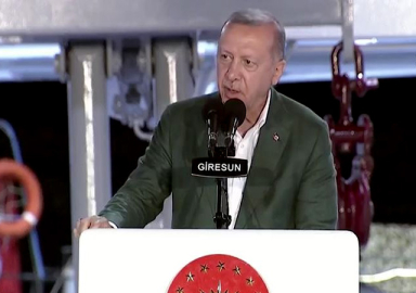 Erdoğan: Akdeniz ve Ege'de korsanlığa asla 'eyvallah' etmeyiz