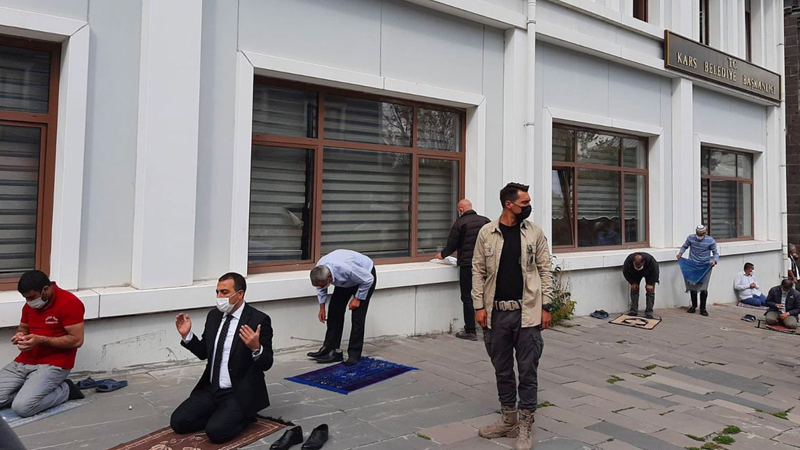 Kars-Valisi-Turker-Oksuz