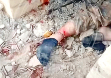 Ermenistan askerleri mevziden kaçmasın diye zincire vuruyorlar