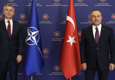 Çavuşoğlu: Ermenistan doğrudan sivilleri hedef alıyor, bu savaş suçudur