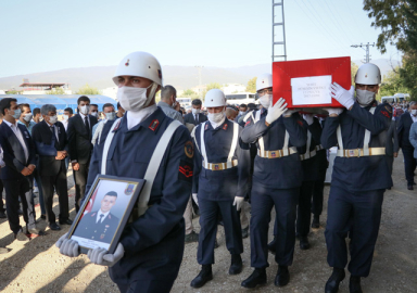Şehit Jandarma Uzman Çavuş Hüseyin Yırtıcı son yolcuğuna uğurlandı