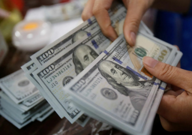 Dolar 7.91'i aşarak rekor tazeledi