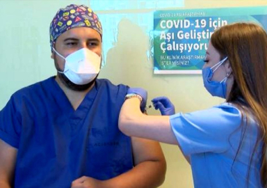 Çin’den getirilen koronavirüs aşısı İstanbul’da ilk gönüllüye yapıldı